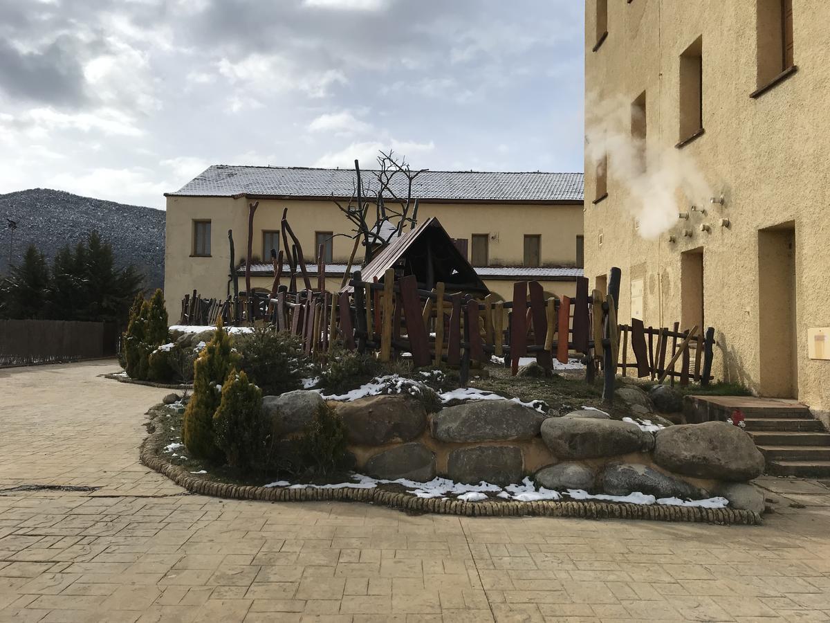 Albergue Pirenarium Sabinanigo Exterior photo