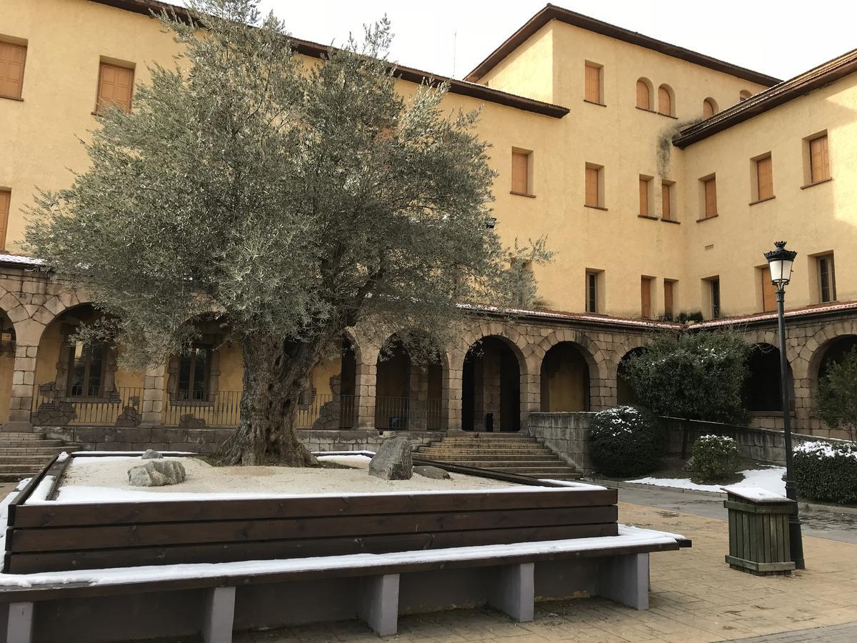 Albergue Pirenarium Sabinanigo Exterior photo