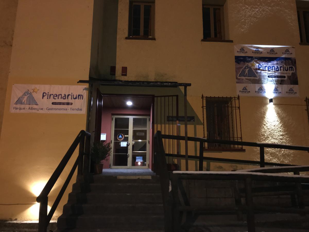 Albergue Pirenarium Sabinanigo Exterior photo